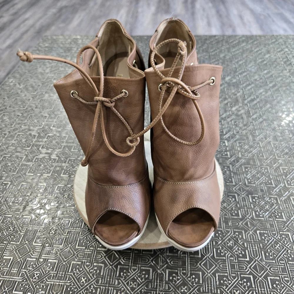 🐢 Fendi Peep Toe Heels 4.5" Soft Leather! Size 38EUR 7.5-8 US - Picture 16 of 17